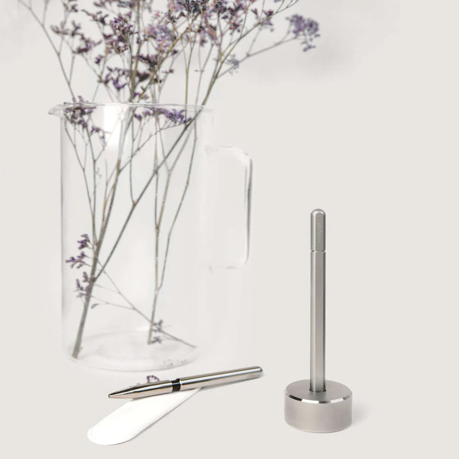 Stilform Titanium Base highlighting its compact and sturdy construction.